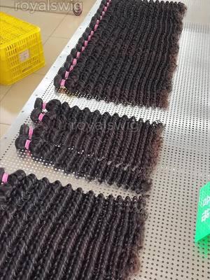 Only sale 100% human hair factory direct. Ship all over the world. Contact me in bio get factory wholesale price #royalswig #humanhair #rawhair #hairfactory #hairbusinessowner #hairvendor #hairwholesale #hairsuppliers 