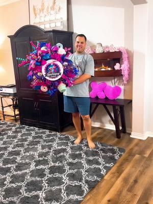 🎉✨ Check out our latest creation: a beautiful business-themed wreath that's bursting with fun and sparkly colors! 💖💙 With vibrant hues of purple, hot pink, and blue, this wreath features glass bulb ornaments, stunning hot pink ficus leaves, and delightful cupcake accents. It’s the perfect way to add a festive touch to any business space! 🎂🌟 #WreathDesign #BusinessDecor #SparkleAndShine #Fyp #ThePerfectPieceTx #Wreaths 