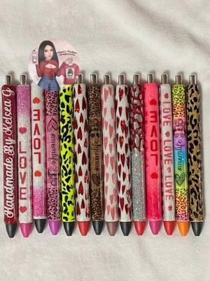 #glitter #glitterpens #valentine #mariscustomdesignworks #pens #SmallBusiness 