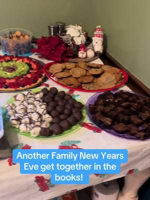 #newyearseve #newyears #2024end #2025 #bringonthenewyear #familytime #parties #fyp #missingfamily #lovemyfamily #endoftheyear #happynewyear 