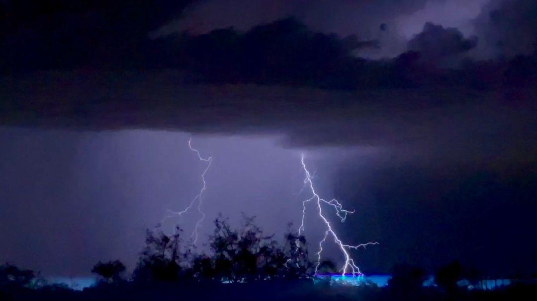 Part 1 of 3! Clearing out my phone & thought I’d show still frame shots of the lightning strikes I caught on video for our AZ Monsoon season 2024! When you watch the videos you don’t always see the amazing shapes of the strikes so I thought I’d share before I transfer them off my phone! Monsoon season brings me so much joy!!! I can’t wait for our 2025 season!! Enjoy!!! #monsoon #ilovemonsoons #storms #rainbow #doublerainbow #grateful #blessed #thankful #frommyfrontdoor #az #arizona #desertsouthwest #vailaz #vailArizona #peaceful #relaxing #Summer #2024 #azviews #arizonaviews #sonorandesert #pink #orange #yellow #sunset #sunsets #sun #azsunset #arizonasunset #azlife #grandcanyonstate #azliving #southernaz #southernarizona #monsoonseason #wow #beautiful #beauty #arizonamonsoons #thesky #beautifulsky #gorgeoussky #clouds #lightning #lightningstrike #lightningbolt #lightningtime #rain #rainstorm #storm #tucsonmonsoons #tucsonmonsoons2024 #sunsetlover 