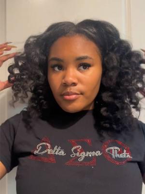 Easy at home wand curls on natural hair 💫 #wandcurlstutorial #wandcurls #naturalhair #naturalhairstyles 