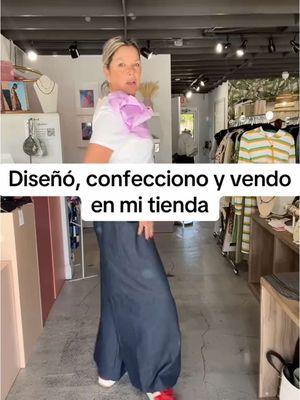 Diseño, confecciono y vendo en mi tienda, siiiii todo mi outfit lo confeccionamos en nuestro taller #design #sewing #diseño #corteyconfeccion #retailstore #TikTokShop #sewingideas #sewingtips 