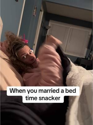 That urge to late night snack just gets ya 🤪… also, this my top one of my fav gotchyas so far 😂❤️ #wife #snacker #snacks #bedtimesnack #nighttimesnack #bedtime #couple #messingwithmywife #reasonswhyilovemywife #laughwithme #wifeprank #couplegoals #marriagecomedy #relationshipthings #funnyaf #littledevshow #marryyourbestfriend 