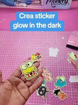 el Papel esta en mi showcase para que puedas pedirlo #crafts #foryou #foryoupage❤️❤️ #stickers #glowinthedark #crafter #creativas #houston #crafter 