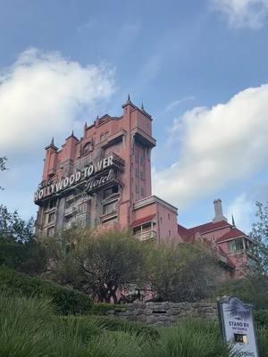 The Tower of Terror is still our favourite ride at Disney’s Hollywood Studios 🏨⚡️😱#towerofterror #hollywoodstudios #disneyparks #twilightzonetowerofterror #wdw