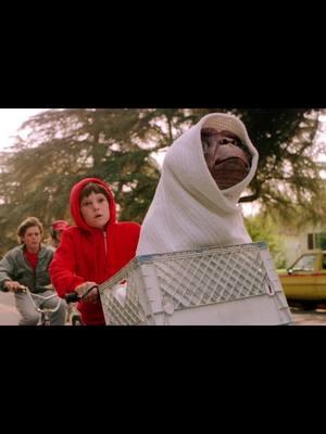 ET Phone Homeeee #et#etphonehome #funny #dogtok 