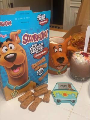 Cartoon Network show & a dinner: Scooby Doo 💚🦴💙 #FoodTok #DinnerIdeas #themeddinner #tvshow #scoobydoo #scoobysnacks #milkshake #pizz #cartoonnetwork #scooby #shaggy #velma #daphne #fred #mysterymachine 