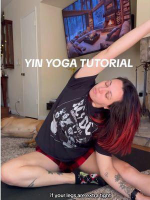 Sundays are for Stretching aka YinYoga 1-2min •Single leg seated forward fold •Side stretch •Saddle •Down Dog •Spinal Twist •Lizard 2-5min Shavasana  #yinyoga #yinyogaworkout #athomestretches #lowerbodystretches #homeworkout 