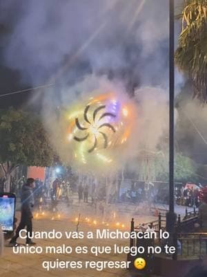 #fiestasdeecuandureo #michoacan  #ecuandureo #mexico #mexico🇲🇽  #fiestaspatronales #michoacana🇲🇽  #michoacandeocampo #2025 #❤️ #lomalo #pirotecnia #toritos #🔥 