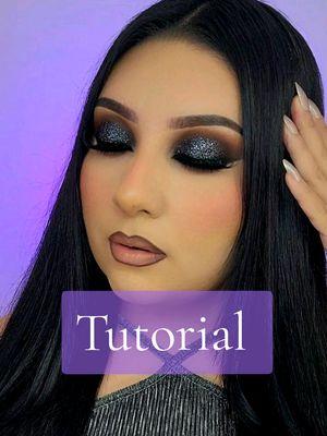 Ya me sigues en YouTube? Buscame como   @ cynthiavillafuertebeauty . . . #makeuptutorial #tutorialdemaquillaje #maquillajedeojos #maquillajepasoapaso #glittermakeup #eyemakeuptutorial 