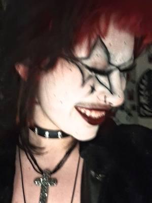 😵‍💫 #Fyp #foryoupage #alttiktok #vampy #vampire #vampyr #goth #gothic #scene #2000s 