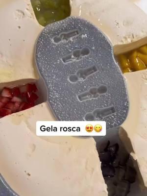 #Recuerdos gela rosca con frutas #gelarosca #roscadereyes #rosc #fruta #postres #gelatinas 