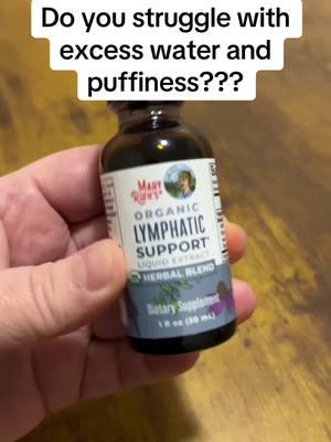 I definitely struggle with puffiness in my face and pooch so this has helped me a lot! #lymphaticdrainage #lymphaticsystem #lymphatichealth #maryruthsorganics 