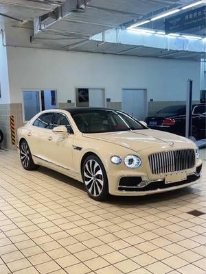 Bentley Flying Spur Edition 8 - Is it more luxurious than Rolls-Royce Ghost #bentley #bentleyflyingspur #bentleyflyingspuredition8 #flyingspuredition8 #luxurycars #fyp #fürdich 