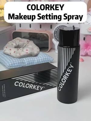 Setting spray in matte⁉️Ultra nozzle yang halus dapat spray evenly dekat muka😃 Memang in love dengan setting spray ni😍 #Long Lasting Makeup Graduation #settingspray #fyp #colorkey #hydrate