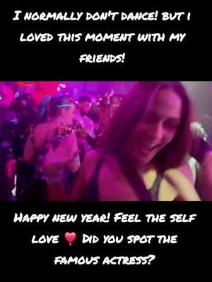 #newyears #ball #seattle #newyears #sgm #gaytiktok #gay #single #established #man #fyi #fyp #selflove #mylife #trend @Normalmck78 #bestfriend #popular #guy #contractordavid @Zoe Saldana 