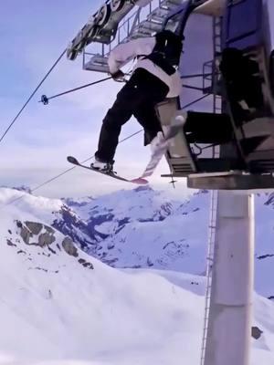 My heart fell out of my chest #dangers #skii #skiing #skiingonsports #skiingontiktok #mountain #redbull #adventures #adventure #skiingislife #mountain #mountains #foryou #fyp #trending #viral #kingS3a #sportsontiktok #sport #sports 