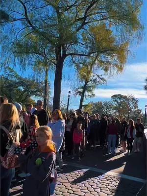 #CapCut 30 minute wait 🧐🤨? #thundermountain #thundermountainrailroad #thundermountaindisney #disneythundermountain #bigthundermountain #bigthundermountainrailroad #bigthundermountaindisneyworld #minnieearsmagic #haveamagicalday❤️🤗 #moana🌺🌺🌸🌸🏝🏝💦💦 