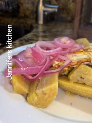 #janniferskitchen #islandroots #caribbeanfood #foodies #homemadefood #cocinadominicana #comidasominicana #caribbeankitchen #mangu #platano #merenguetipico #connecticut #republicadominicana #waterburyct #mibandera #cultura #tradicion #mipatria 