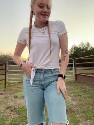 A week of outfits #ootds #fashion #funclothes #ranchlife #outfit #cowgirl #Lifestyle #horsetok #fyp #trending #goviral #foryoupage #western #westernfashion #countrygirl #horses #turquoisejewelry #turquoise 