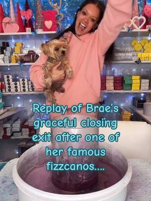 Blooper alert: Brae’s last fizzcano good-bye. Trying to concuss herself😂 #surprisejewelryreveals #trending #livefizz #fizzcano #blooper #fyf 