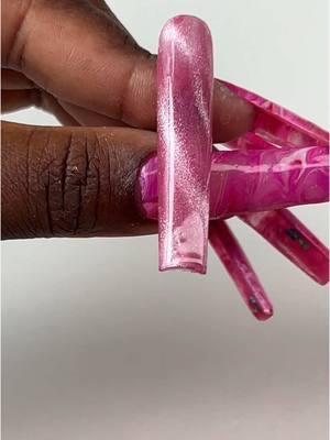 Would you wear this beautiful nail design?  #nailshorts #halmai #bestcateyegelpolish   #nailarttutorial #bestnailinspoideas #cateyepolishforbeginners  #nailgoals