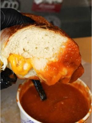 WILLIAMSBURG BK!!! DANG! It’s super COLD outside! Warm those bones up with our  Tomato Soup!!! ALSO with Cheezy Bread!!! Who don’t like that??!!??!! See ya soon! 📍 Mission Sandwich, Williamsburg BK #soupgoals #williamsburgbrooklyn #sandwich #nyc #missionsandwich #soup #fyp 