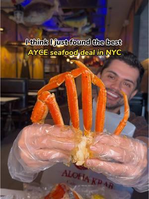 Must-visit AYCE seafood restaurant – Aloha Krab📍  Location: 204-13 Hillside Ave., Hollis, NY 11423 Price:  Lunch: $24.95 (50+ items) Dinner: $49.95 (60+ items) Friday - Sunday: $54.95 (60+ items) Includes: various types of crab, lobster tails, po boys, salmon, steak, chicken wings, Korean ribs, fried shrimp, calamari, crab cakes, fried rice, and many more items. Crab and lobster are not included in the lunch offer, but crab can be added for an additional $5, which is a steal! Who would you take here?👇🏻 #newyorkcityeats #nycfoodie #nycfood #queenseats #queensnyc #nyctop3 