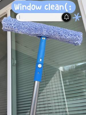 Trying something new with my new window washing kit🧼 #windowcleaning #windowcleaninglife #windowcleaner #asmrcleaning #thecleanspace #cleaningmotivation #outdoorcleaning #cleaning #satisfyingcleans #windows #cleanwithme 