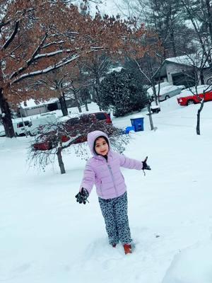 I love this weather🥰❤️💋#viral #snow #tiktokusa🇺🇸🇺🇸 #growmyaccoun✅ #viral_video #tiktokusaofficial #zarakhan 