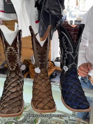 Nuevos Modelos en botas de pescado exótico $549 Dólares + Cinto disponible Online laherradurawwnc.com #fishboots 