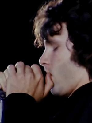 “A feast of friends, "Alive!" she cried Waiting for me outside” 🎥: “When the Music’s Over” live at The Hollywood Bowl in 1968. Watch the full performance at the link in bio. #TheDoors