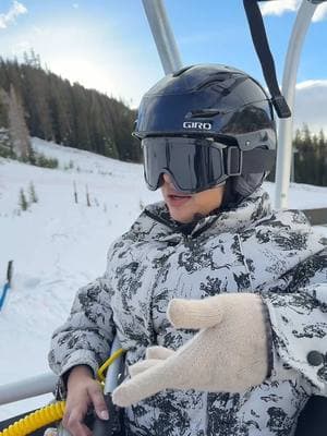 when on a ski lift #ski #snow #colorado #travel #friends #fyp #snowmobile #dogsledding 