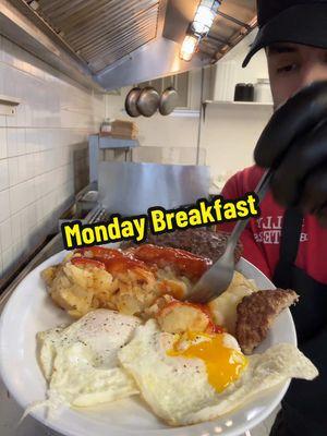 First breakfast of the week! I’m kinda hungry 🤤 #fyp #foryoupage #foodies #breakfast #breakfastideas #breakfastrecipes #eggs #cooking #cook #yum #bensalem #phillytok 