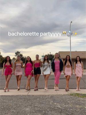 @Hayley Russell and her girls💍✨🫶🏼🥂 #bachelorette #scotsdale #bridetobe 