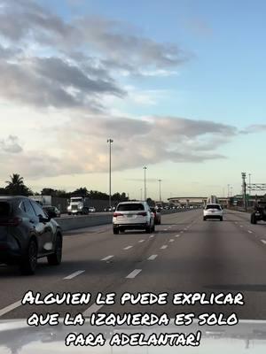 Esto es todos los días! La izquierda es solo para adelantar, no hay manera que aprendan eso. #Trafico #driver #miami #lazaroellechon #comedia #humor #hialeah #miami #fyp #toyota 