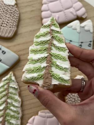 easy snowy pine tree cookies🌲❄️🌨️ who else is getting a ton of snow where they are???🙋‍♀️ I’m in Ohio and we’re at almost a foot of snow already! And of course I’m supposed to be giving birth any day now🤰🥶 For the “snow” I crushed up some dried royal icing! ❄️ #sugarcookies #cookiedecorating #decoratedcookies #customcookies #customsugarcookies #cookiesofinstagram #customdecoratedcookies #customcakes #royalicing #royalicingcookies #cakedecorating #cookies #cakes #dessert #Foodie #foodart #edibleart #snow #snowday #ohio #dayton 