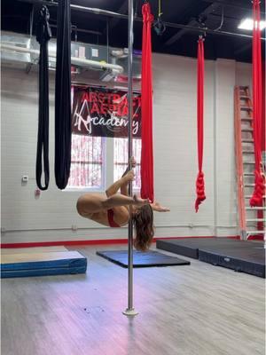 ✨S T A T I C ✨ Static combo I taught a few weeks ago at  @abstractaerialacademy 🤍See you all TOMORROW! Every Tuesday from 4:30- 5:30 is Open Studio, 5:30-630 is Pole Combos and Transitions(Level 5+), and 6:30-7:30 is Spin Pole and Static Rotations(Level 4+)! Don’t know what level you are now that we have a new leveling system? Ask me!!  #pdstatic #poledance #pdstaticcombo #pdstaticpole #poledancer #pdfluidity #poletrickoftheday #pdtransition #pdgripchange #fy #fypage #fypシ゚viralp  #pourtoi  #creatorsearchinsights #creator 