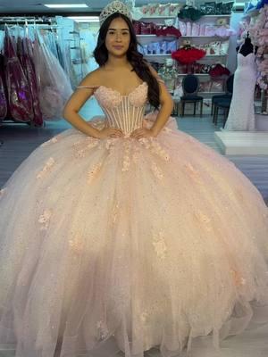 Pretty in blush @aashleymurillo #novedadesyadira #vestdidosdetendencia #quincedressshopping #quince #quinceañera2024 #northcarolina #charlotte #quincedress #elegance #fashion #ballgown #charlotte #countryhats 