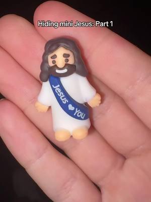 It’s so cool to see people’s reactions! y’all need to get your own! #minijesus #jesuslovesyou #jesus #christian #lightoftheworld #TikTokShop 