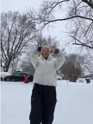 first big snow 🤍 ⛄️ #fyp #nails #columbusohio #snow 