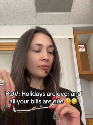 Rent due, light bill due, car payment due, adulting is a trap 🥴🤣💵💸 #needsomemoney #gottamakethismoney #cream #billsdue #holidaysareover #backtoreality 