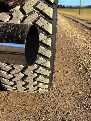 Trail grapps>>> #burgundmax #bubbatruck🌾 #35s #trailgrapps #ranchhand #bubba #duramax #cateye 