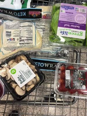 Quick grabs from the store for my lunch. Keys: Keep it simple, But nutritious. I opt for a whole food, plant focused, high fiber, high protein, low fat, and minimally processed style of eating. #letshealth #transformation #consistency #highprotein #highfiber #lunchideas #vegetarian #pescatarian 