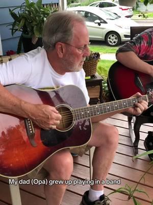 Take me back to those peaceful summer nights 🫶🏼🎸 #peace #acusticguitar #opa #grandfather #grandson 