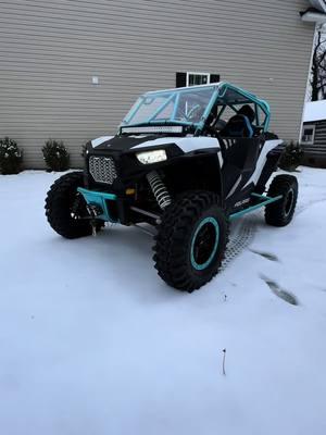 With all this snowfall across the country might as have something like a RZR 1000 to have fun and go play in it 🤷‍♂️ #fy #foryou #foryoupage #davisautosales #polaris #rzr1000 