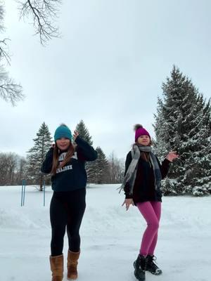 Madala rag sayaw ang katugnaw 🤣🥶 #apt #firstsnowfall #dancechallenge #danceinsnow 