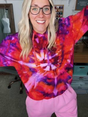 Who knew it took me showing up in my sweatpants doing what I love for people to see me for me. #icedye #tiedye #tiedyeapparel #SmallBusiness #smallbusinessowner #luckygirlsyndrome #manifestation #MomsofTikTok