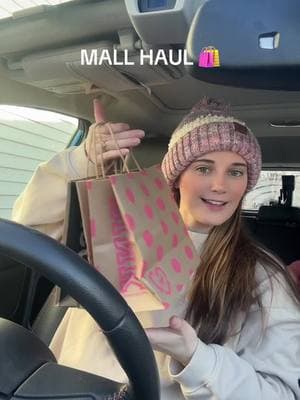 lil mall haul to treat my sleep deprived self 🤍  🔗 in my bio for @LUSH  and @PINKVictoriasecret #mom #mallhaul #shopping #mall #pink #lush #treatmyself 